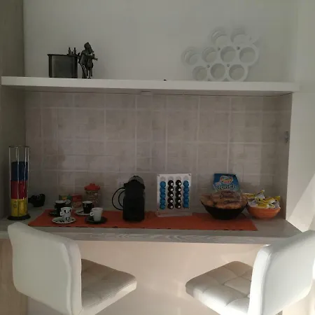 L'alloggio Perfetto דירה *